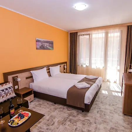 Hotel Хотелски Комплекс Кремен Kirkovo (Kardzhali)
