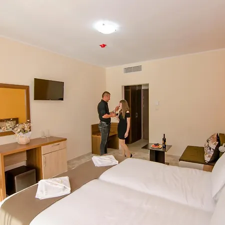 Хотелски Комплекс Кремен Hotel Kirkovo (Kardzhali)