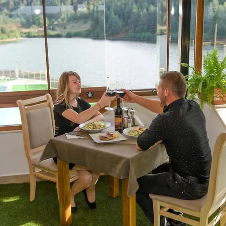 Хотелски Комплекс Кремен Hotel *