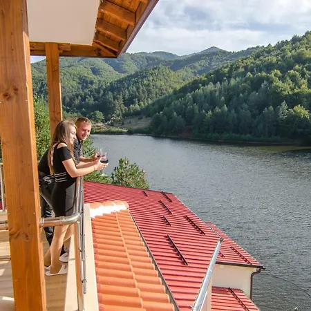 Хотелски Комплекс Кремен Kirkovo (Kardzhali)