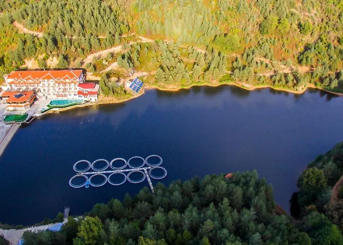 Хотелски Комплекс Кремен Hotel *