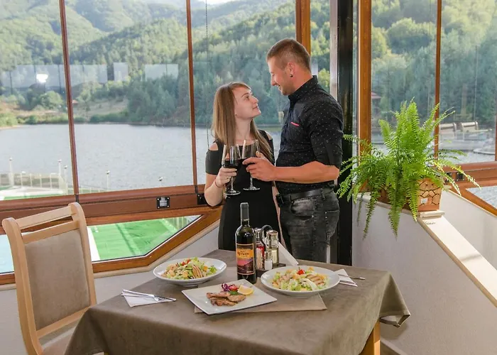 Хотелски Комплекс Кремен *