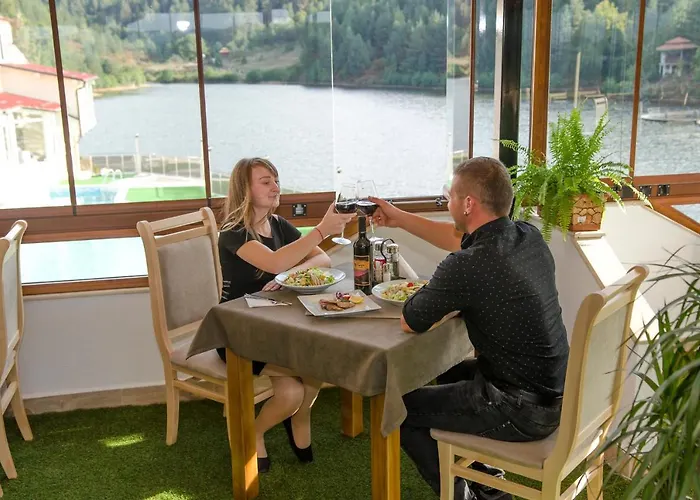 Хотелски Комплекс Кремен Hotel *