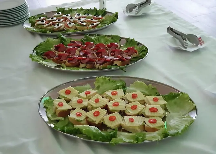 Hotel Хотелски Комплекс Кремен Kirkovo (Kardzhali)